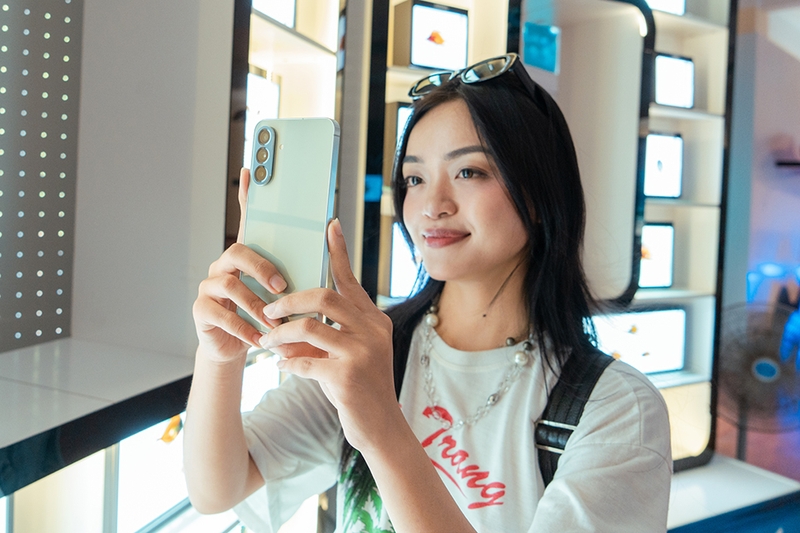 tan-huong-mua-he-cung-galaxy-a56-5g (12).jpg