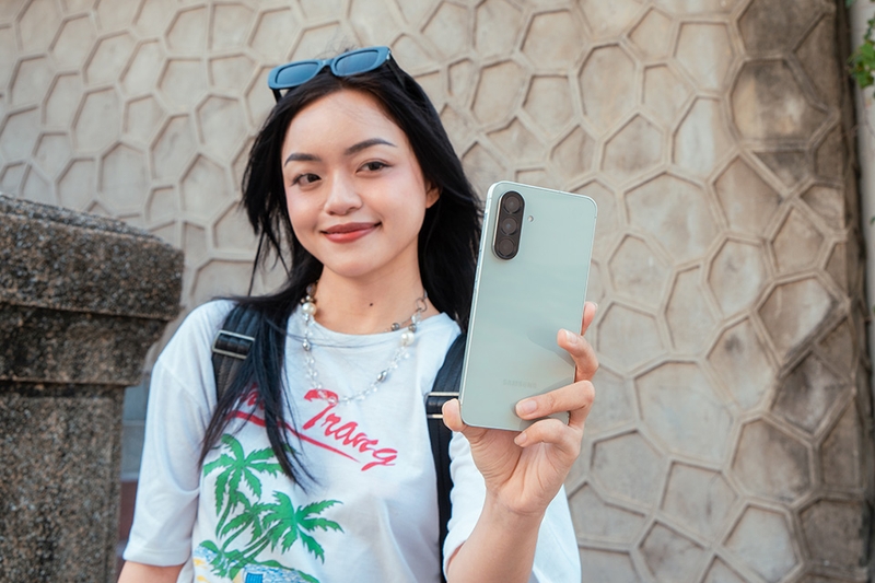 tan-huong-mua-he-cung-galaxy-a56-5g (2).jpg