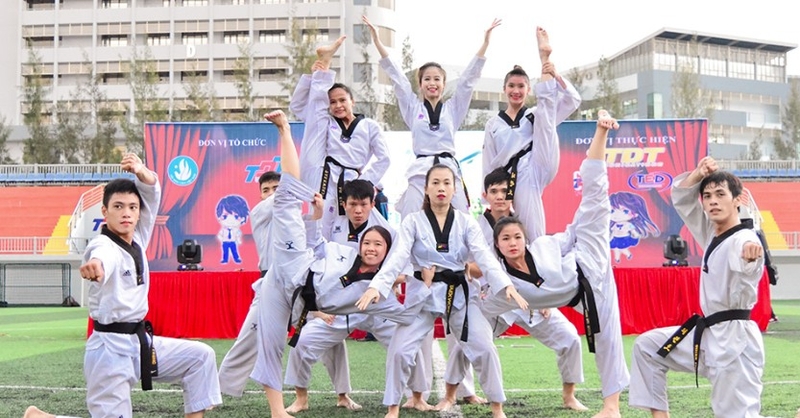 Tân sinh viên có nên tham gia câu lạc bộ 8
