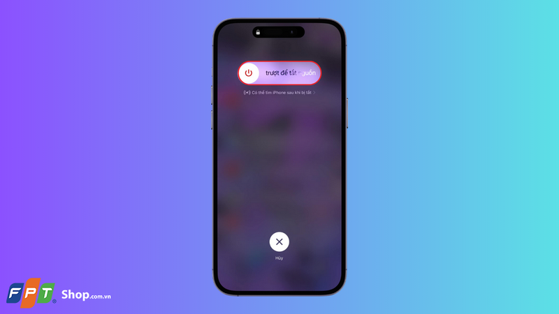 Màn hình sẽ xuất hiện thông báo Trượt để tắt máy, hãy vuốt qua phải để tắt nguồn iPhone 16