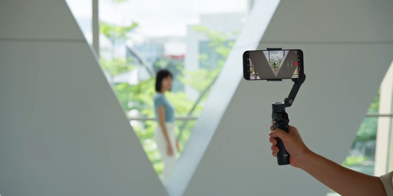 tay-cam-gimbal-dji-osmo-mobile-8-khong-module-3.jpg