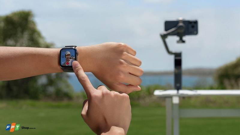 tay-cam-gimbal-dji-osmo-mobile-8p-creator-combo-7.jpg