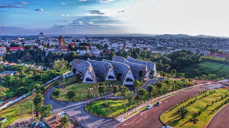 tây nguyên thuộc miền nào 4