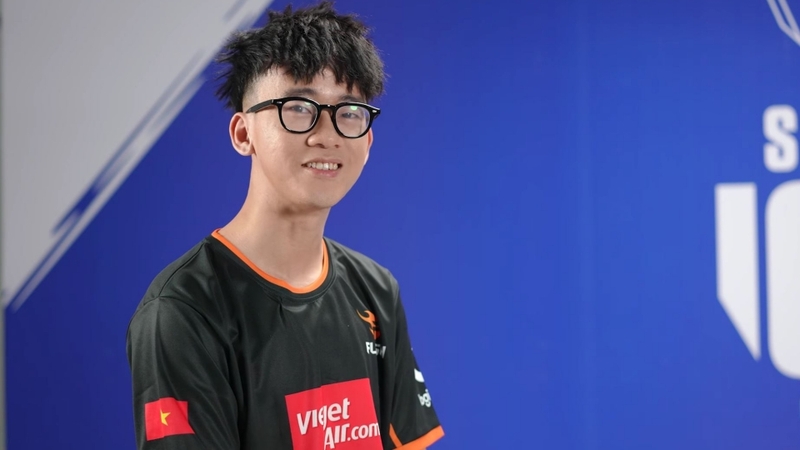 Joyce là đội trưởng của Team Flash