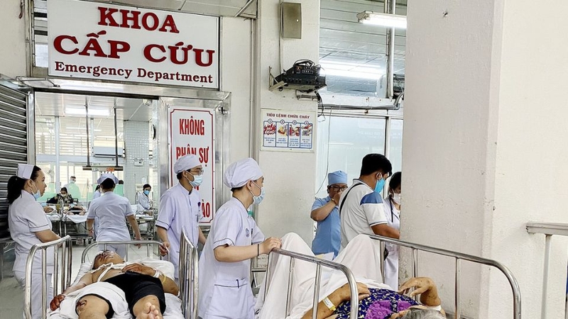 Tết Âm lịch 2025 bệnh viện có làm việc không?