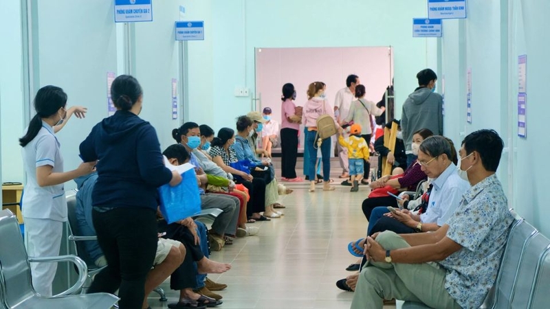 Các khoa như Khoa cấp cứu, Khoa sản, Khoa hồi sức cấp cứu (ICU) sẽ tiếp tục làm việc trong suốt kỳ nghỉ.