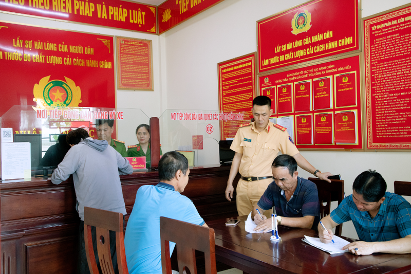 Tết Tây công an có làm việc không (2)