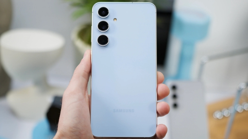 tết tây nên mua điện thoại gì 2025 hình 4