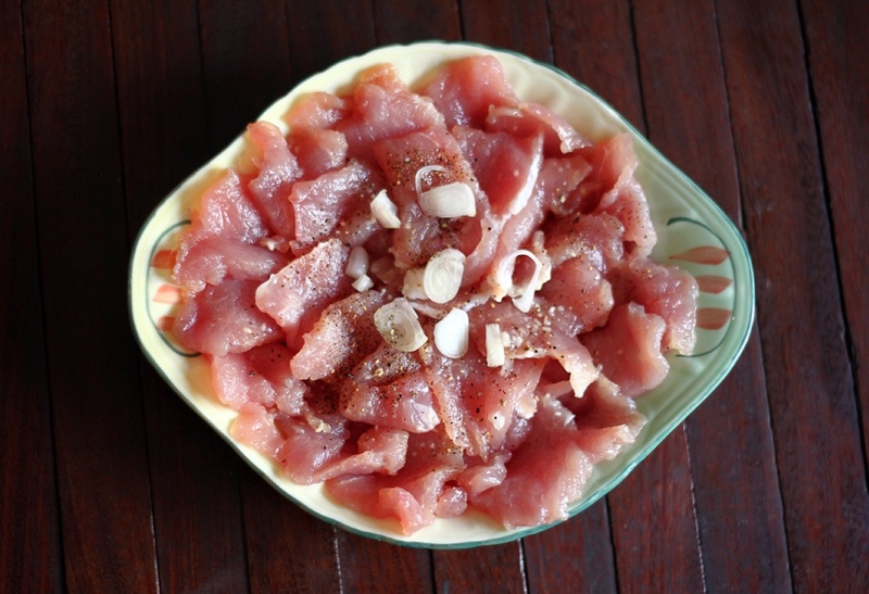 thăn lợn rim tiêu 3