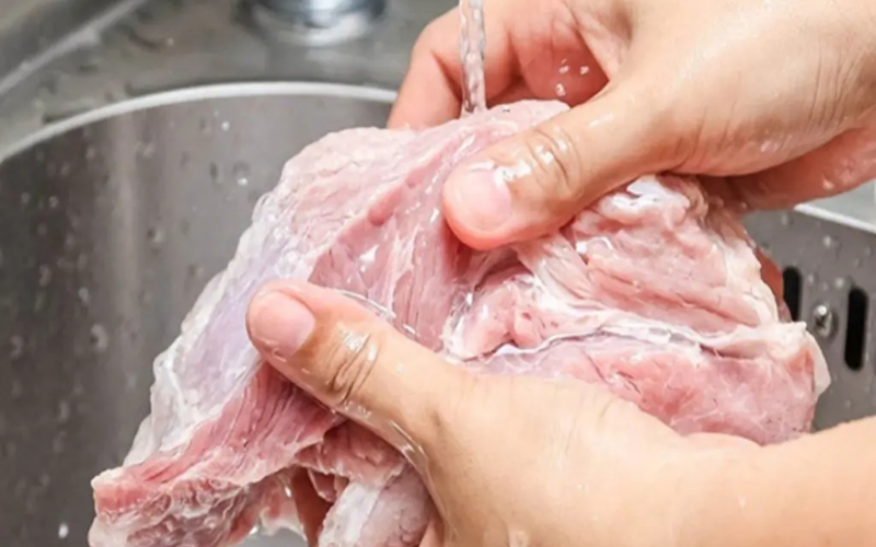 Sơ chế nội tạng ngựa