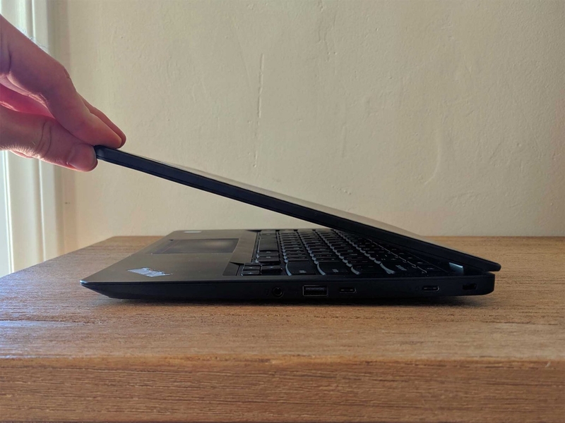thay bản lề laptop bao nhiêu tiền 2026 3