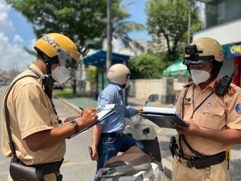 Thay đổi màu sơn xe máy phạt bao nhiêu - 04