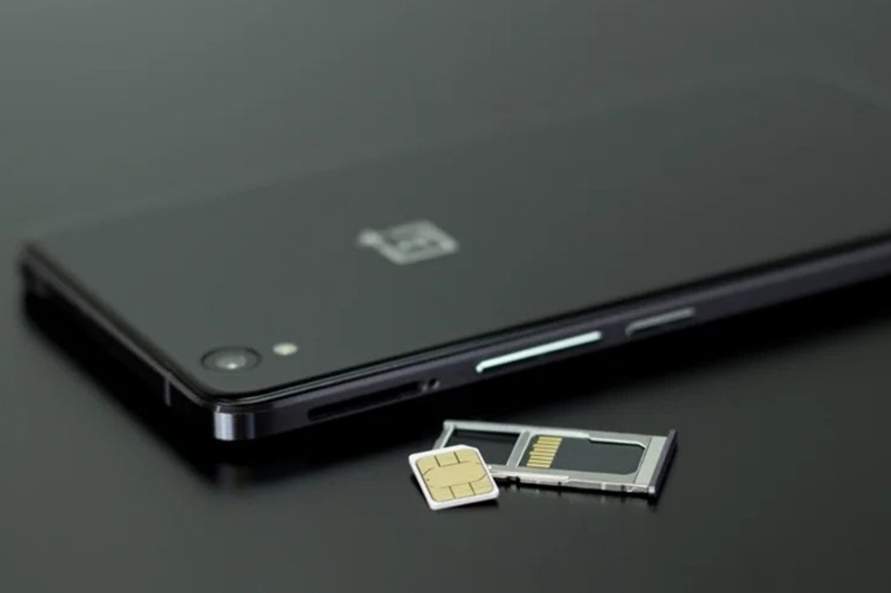 Dấu hiệu cần thay khay SIM