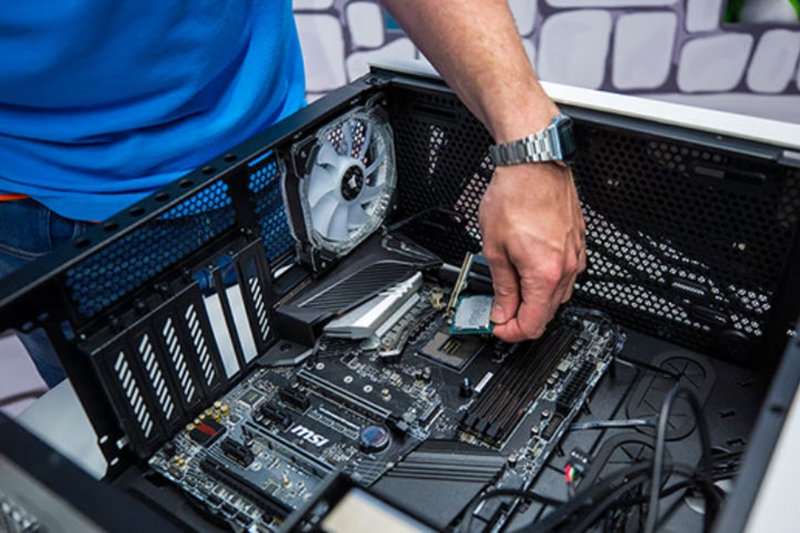 Thay main có cần cài lại Win không - 03