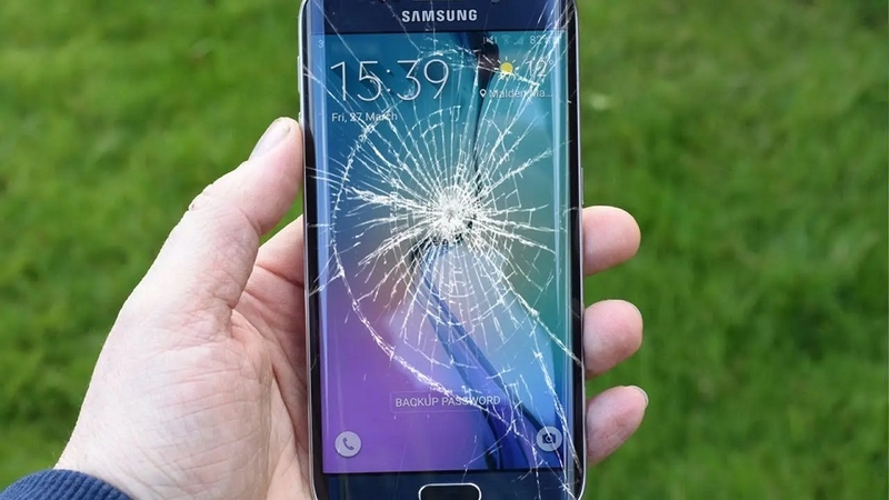 Màn hình điện thoại Samsung đã hỏng có sửa lại được không?