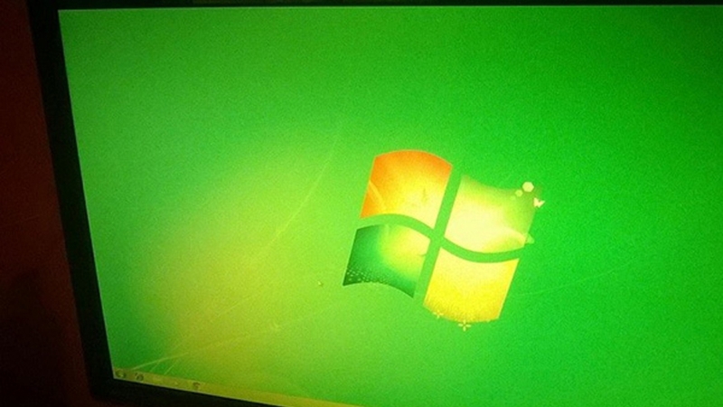 Màn hình bị ám màu gây khó chịu