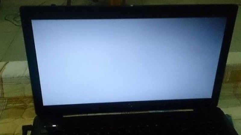 Màn hình laptop không hiển thị được