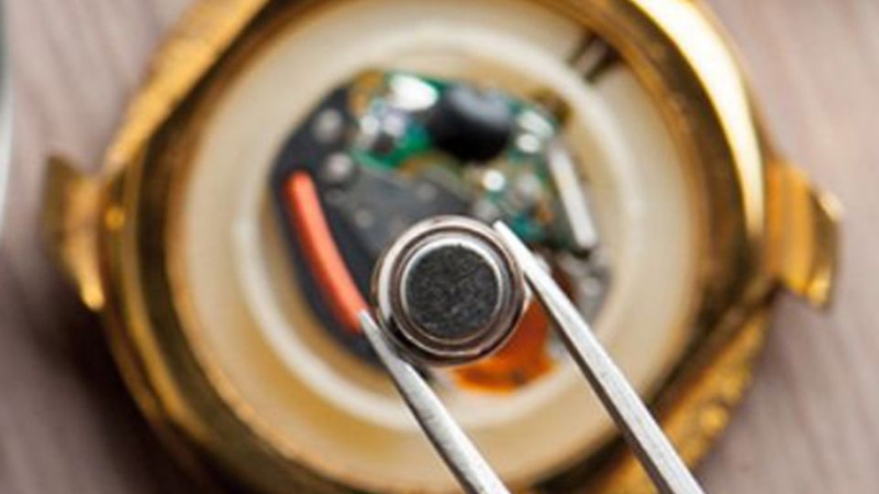 thay pin đồng hồ 6