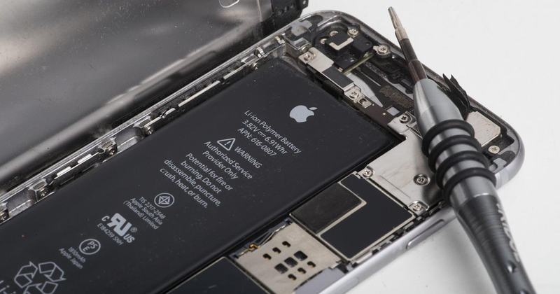 Thay pin iPhone