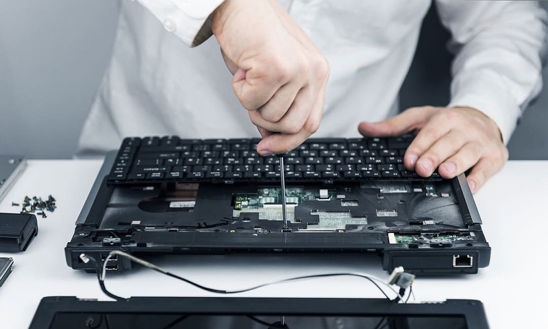 Cách chọn nơi thay pin laptop Samsung uy tín