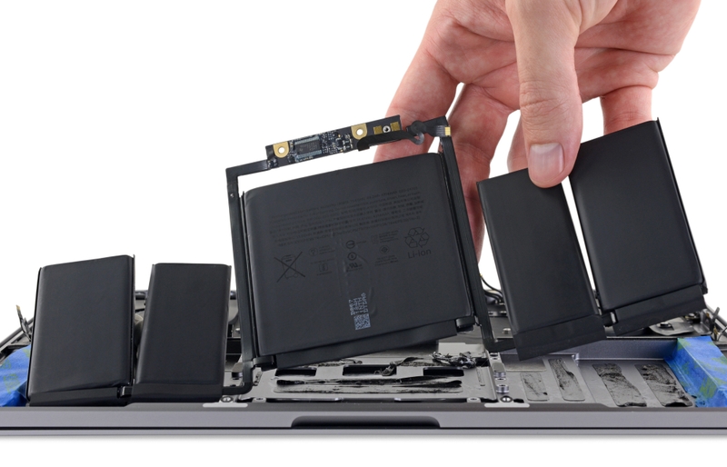 Thay pin Macbook (ảnh 3)