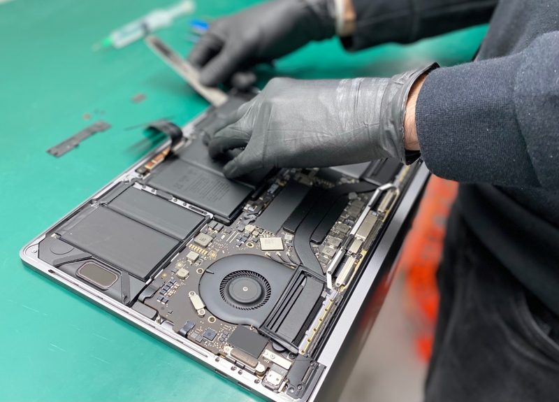 Thay pin Macbook (ảnh 4)