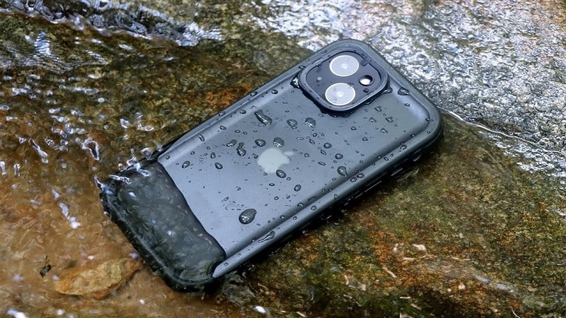 Thay vỏ iPhone có ảnh hưởng đến các linh kiện khác và làm mất khả năng chống nước không?