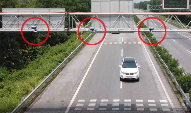 Thế nào là vượt đèn đỏ - 08