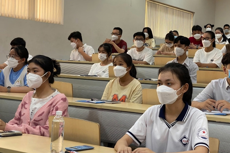 Thi đánh giá năng lực là gì 9