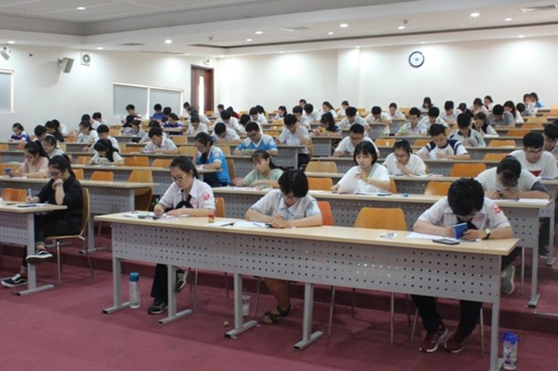 Thi đánh giá năng lực là gì 10