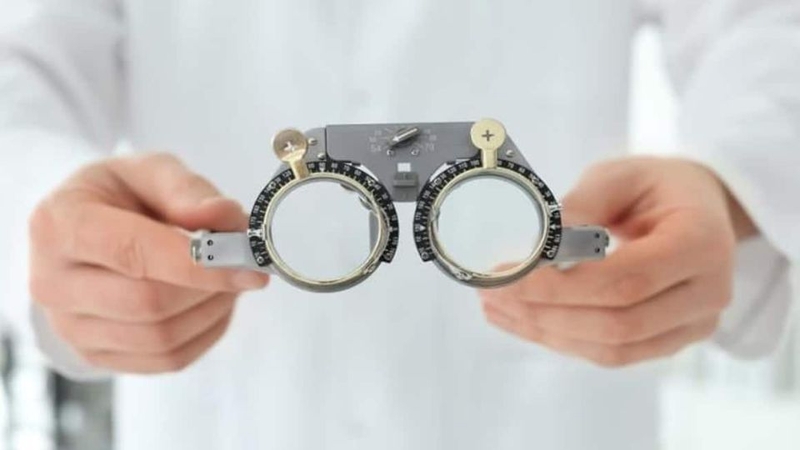 Thị lực 2/10 là cận bao nhiêu độ? 3