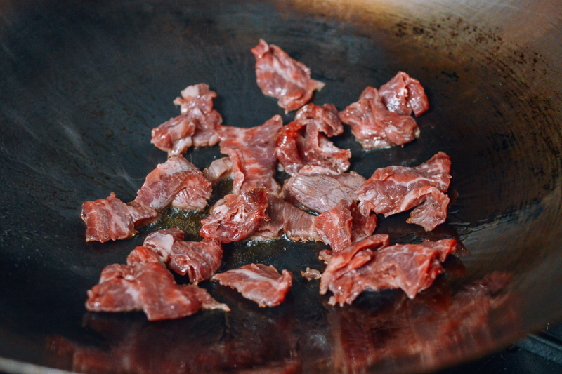 thịt bò xào lá cách (4)