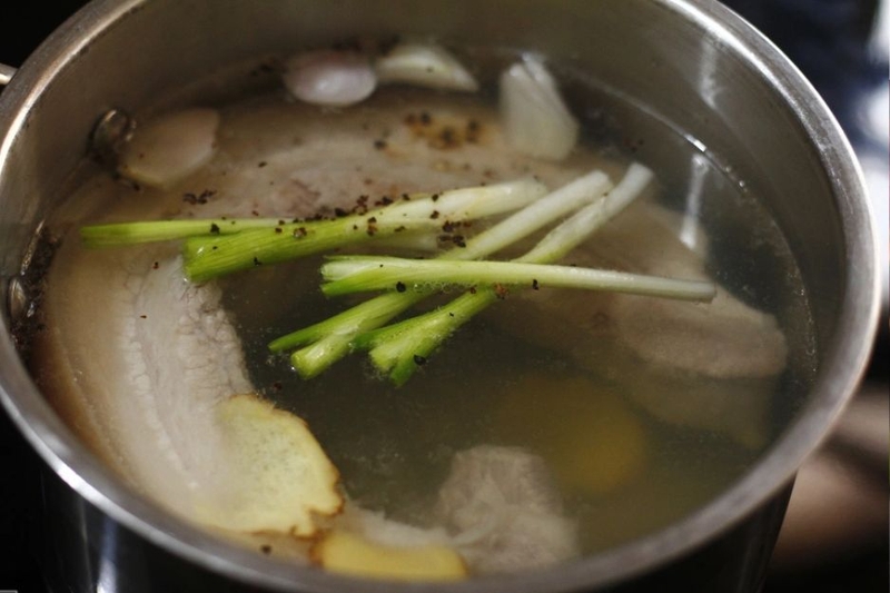 thịt heo chiên giòn tẩm mỡ hành 3