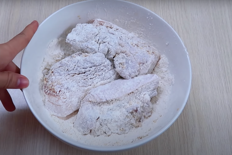 thịt heo chiên muối ớt (4)