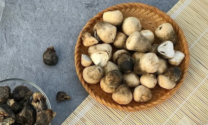 thịt kho nấm rơm ảnh 1