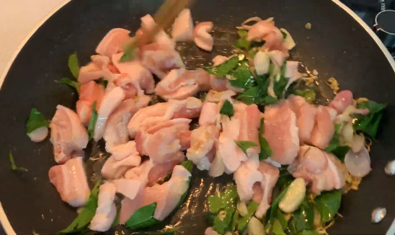 thịt lợn xào lá móc mật hình 2
