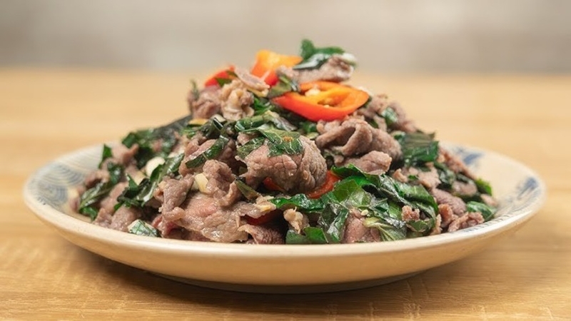 Thịt trâu xào lá cách nước cốt dừa 7