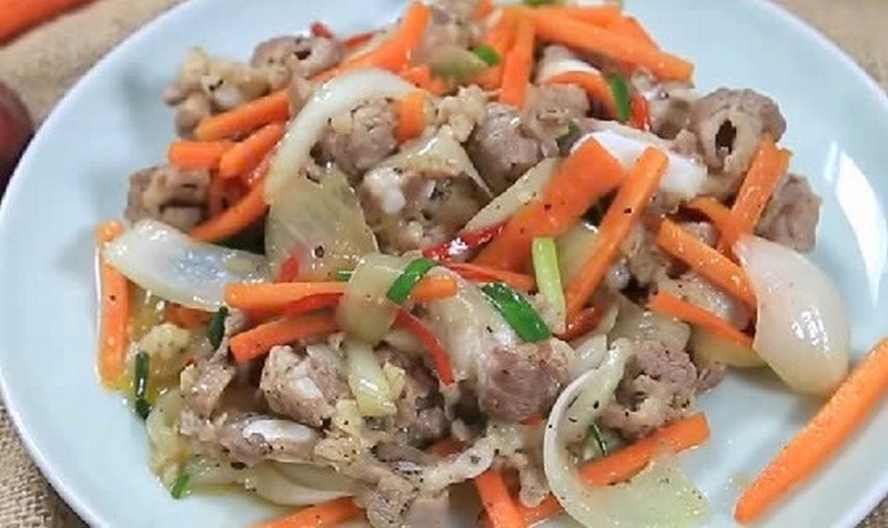 Mẹo xào thịt heo với hành tây không bị dai, ra nước, vẫn giữ được độ ngọt tự nhiên