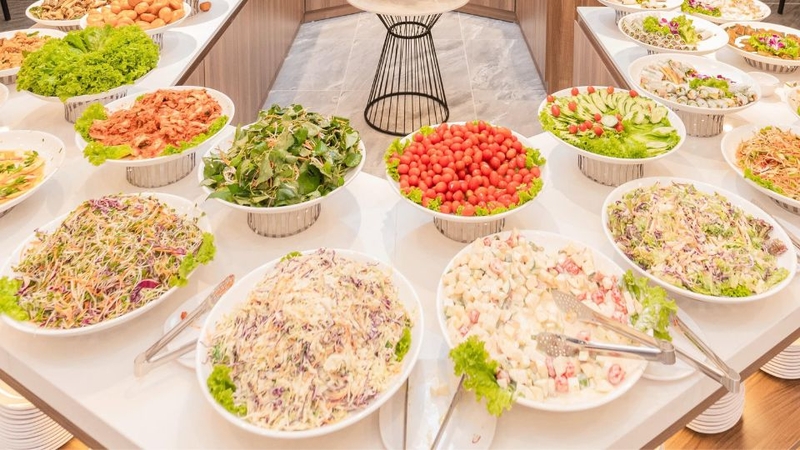 Các món khai vị trong tiệc buffet là những "đòn bẩy" kích thích vị giác