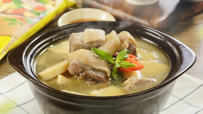 Canh măng vịt