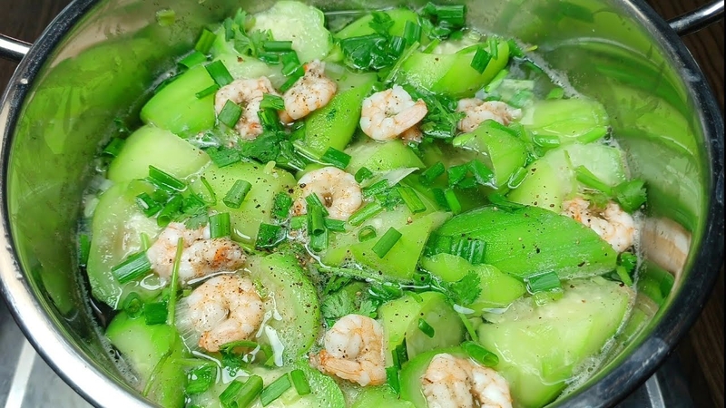 Canh mướp nấu tôm