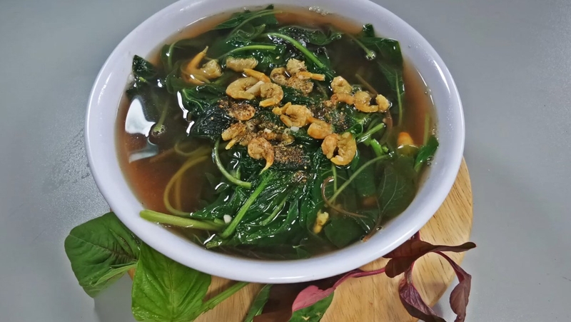 Canh rau dền nấu tôm