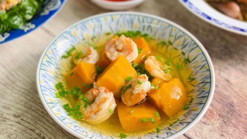 Canh bí đỏ nấu tôm 80.000 đồng