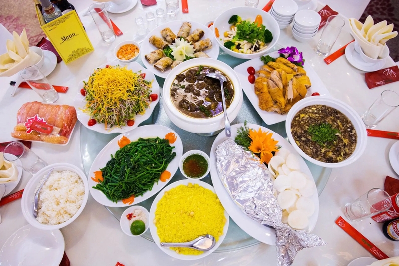 thực đơn tiệc cho 10 người 2