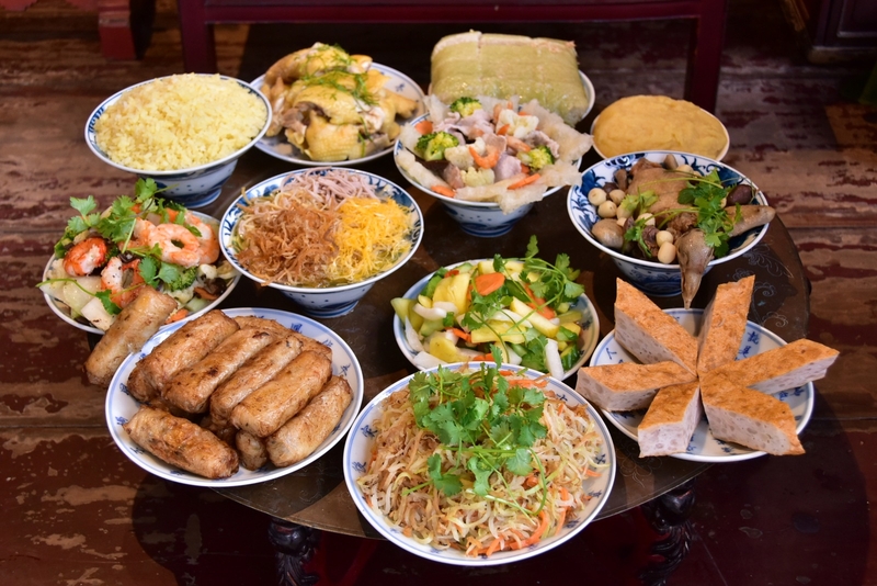 thực đơn tiệc cho 10 người 7