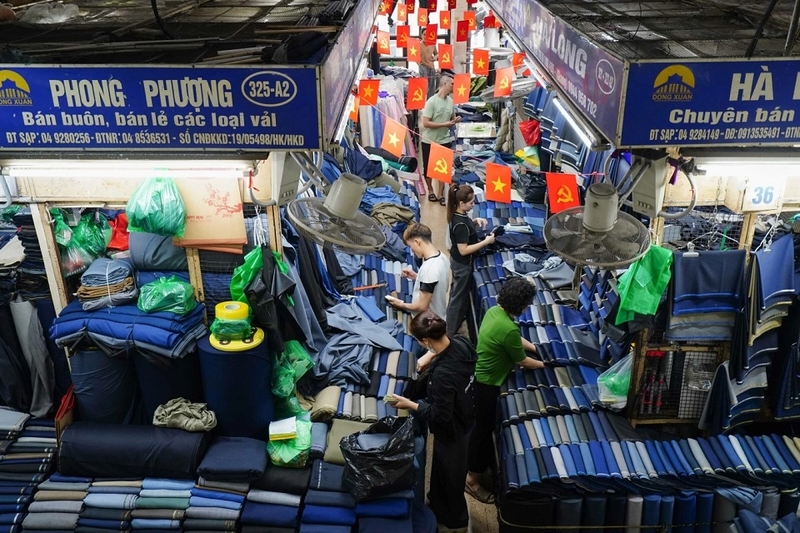Đối với hộ kinh doanh, cá nhân kinh doanh có doanh thu > 3 tỷ đồng/ năm