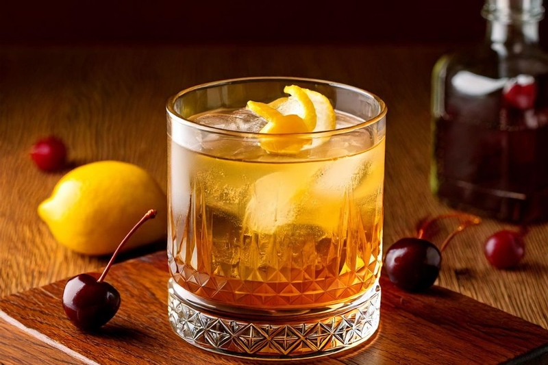 thưởng thức Cocktail Godfather