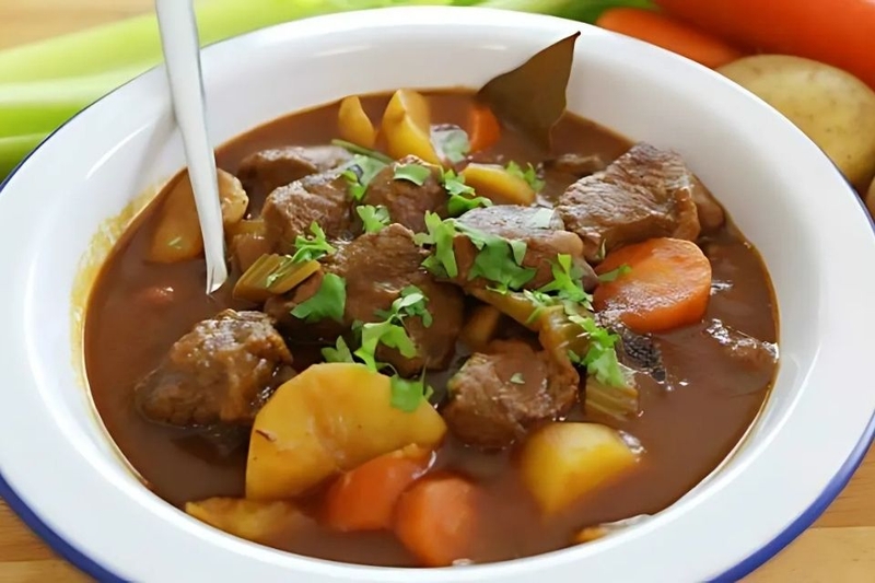 thưởng thức bắp bò sốt pate