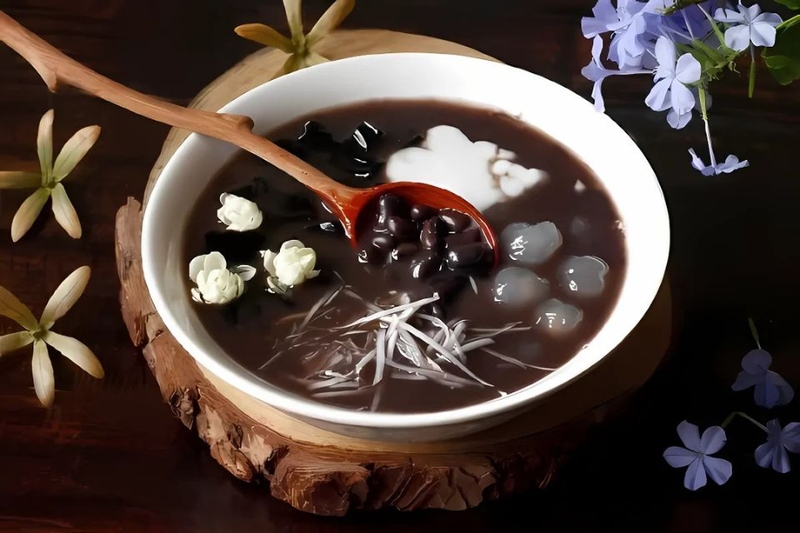 thưởng thức chè đậu đen bột lọc