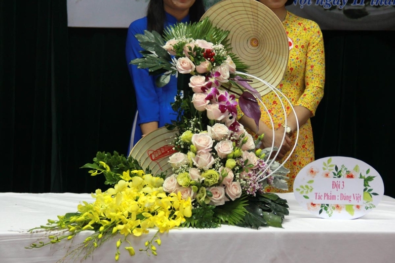 thuyết trình cắm hoa 20/11 7